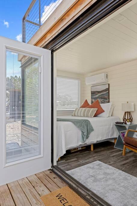 New The Sunset Luxury Container Home 弗雷德里克斯堡 外观 照片