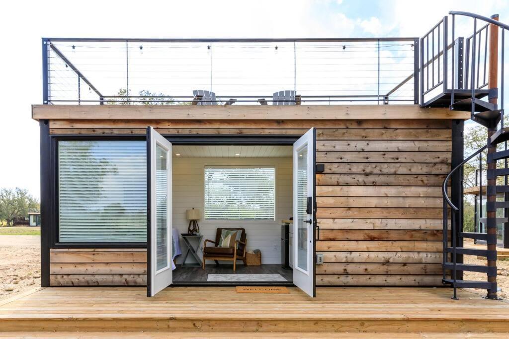 New The Sunset Luxury Container Home 弗雷德里克斯堡 外观 照片